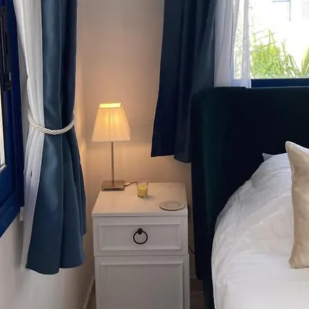 Blue Tasteful Complex Pool View Apartament Paphos